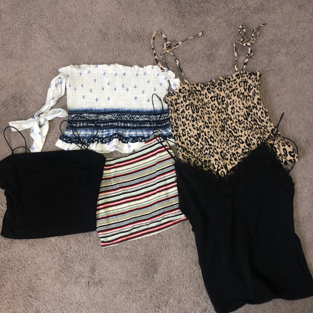 Bundle of crop tops/ tanks